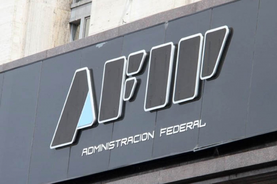 La AFIP intima a profesionales monotributistas para que registren sus empleados
